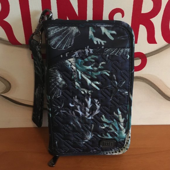 lug Bags Lug Tandem Zip Wallet In Stars And Shells Navy Nwot Poshmark